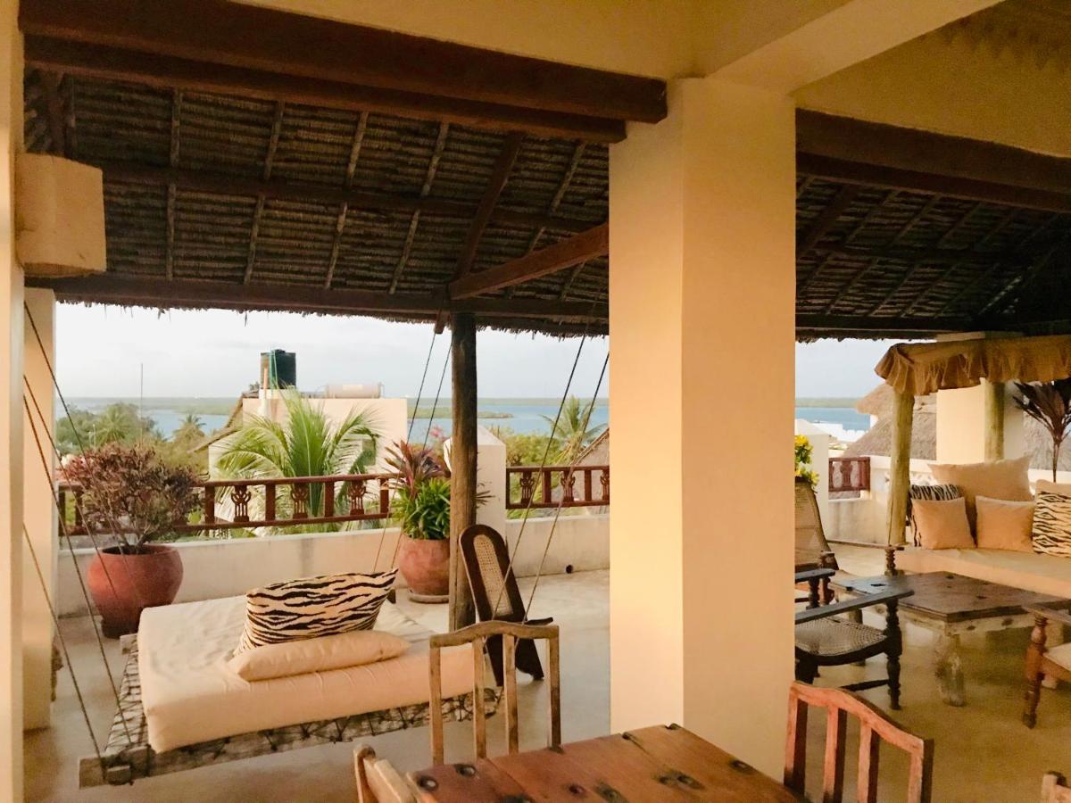 Msafini Hotel Ламу Экстерьер фото