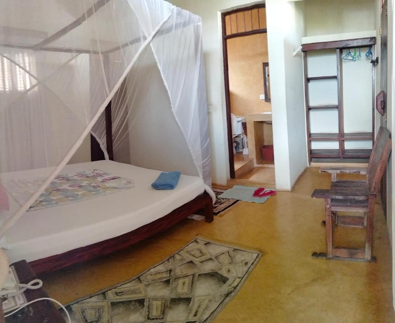 Msafini Hotel Ламу Экстерьер фото