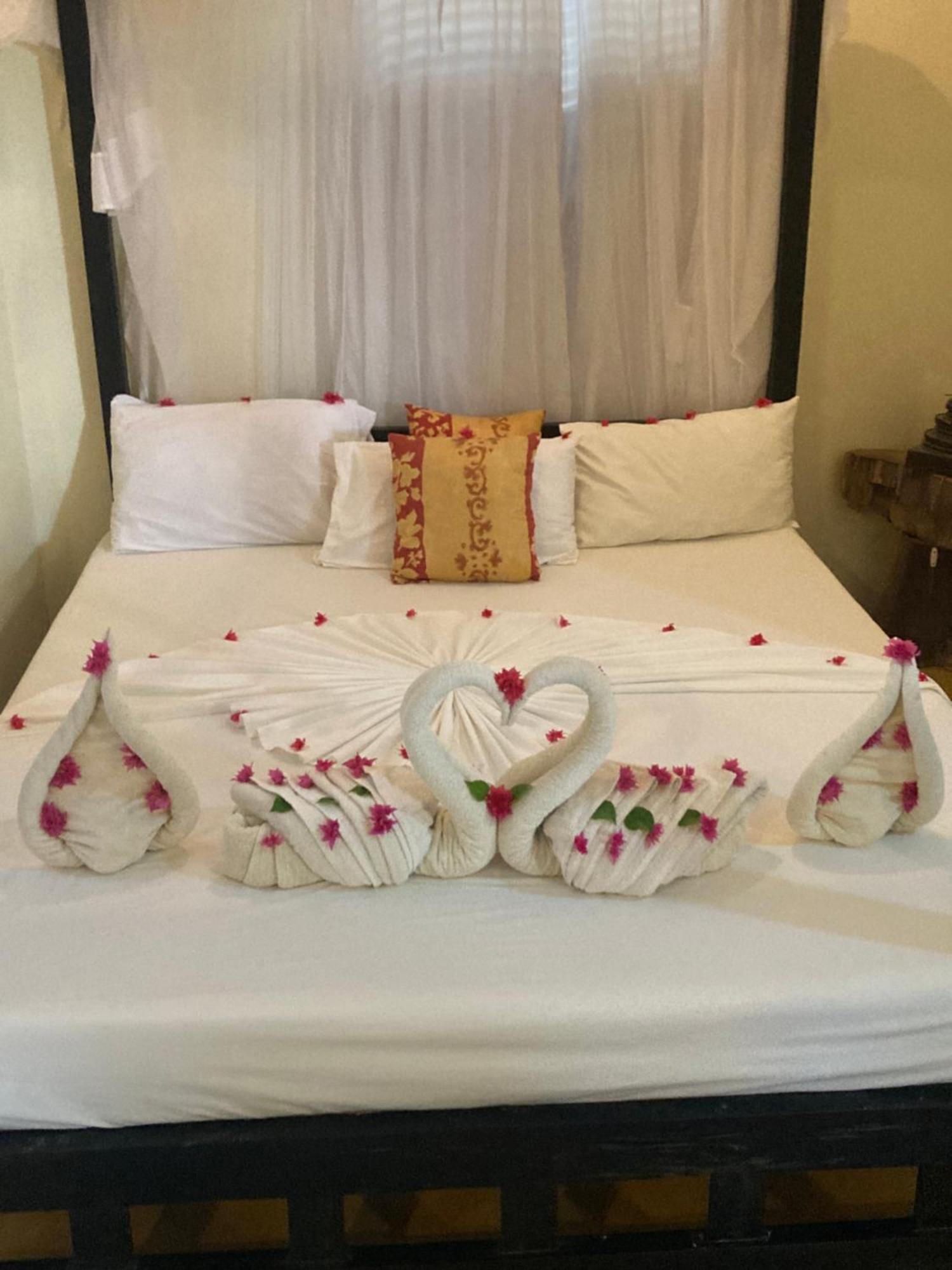 Msafini Hotel Ламу Экстерьер фото
