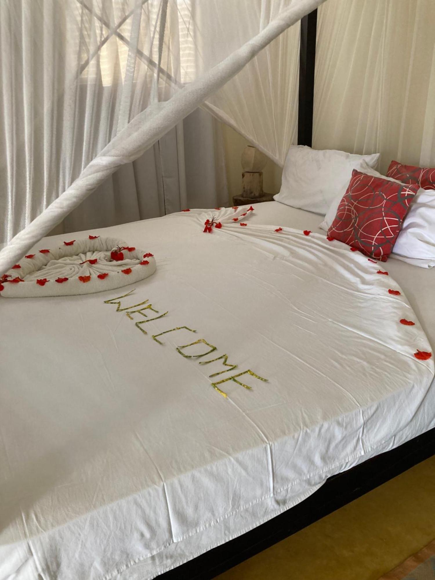 Msafini Hotel Ламу Экстерьер фото